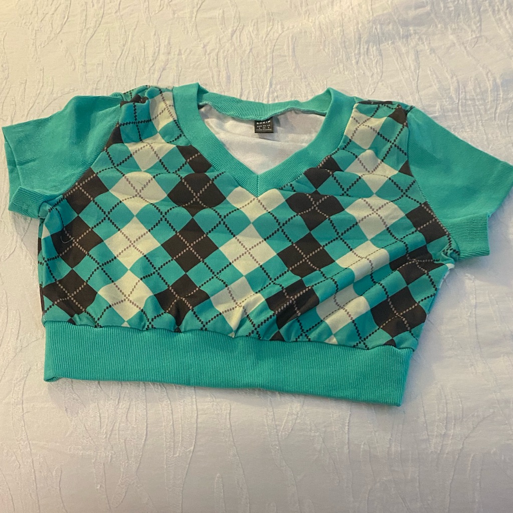 Brand New Diamond Crop Top Sweater Brand New Diamond Crop Top Sweater